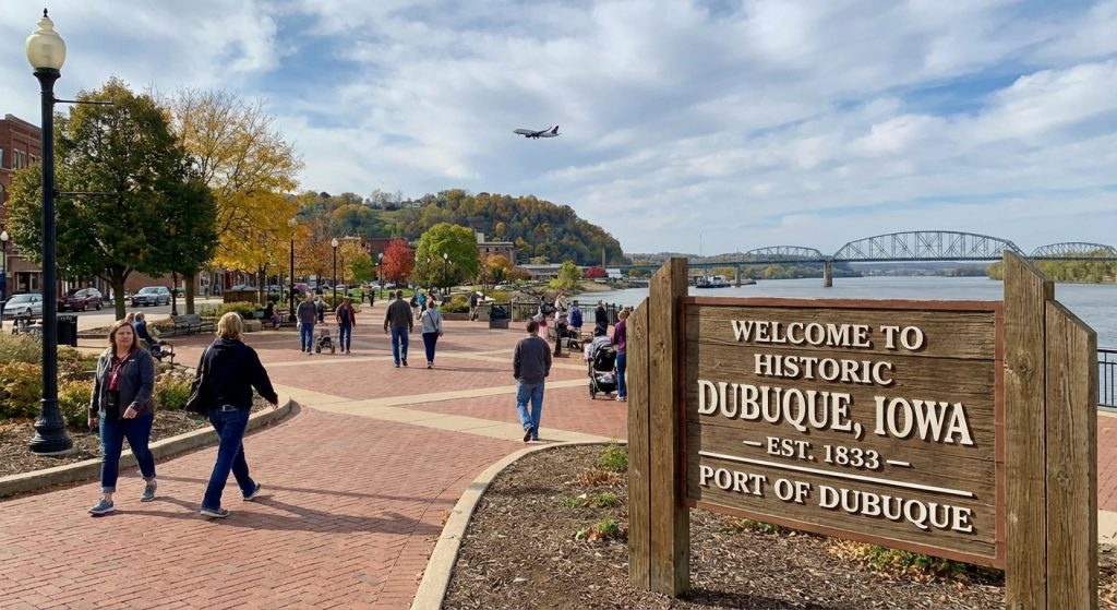 Cheap Business Class Flights to Dubuque, IA