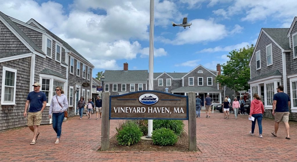 Cheap Business Class Flights to Vineyard Haven, MA