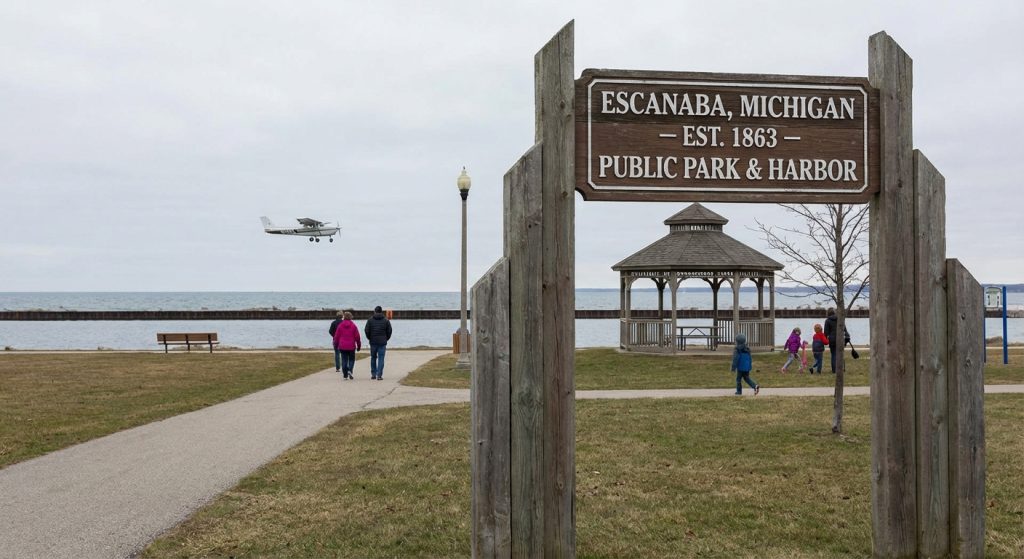 Cheap Business Class Flights to Escanaba, MI